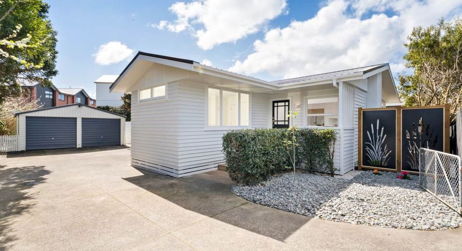  at 43 Graham Avenue, Te Atatu Peninsula, Waitakere City, Auckland