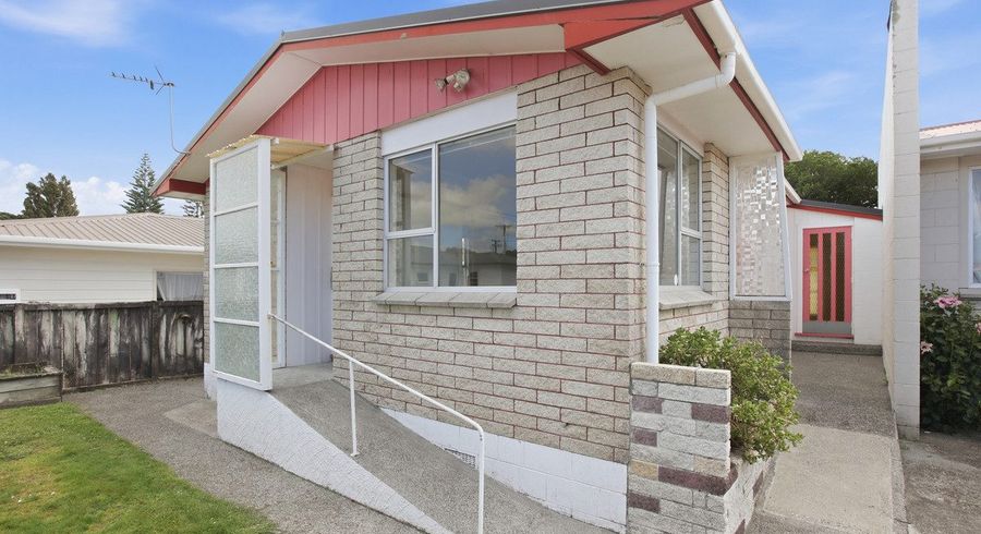  at 14 Huatoki Street, Vogeltown, New Plymouth, Taranaki