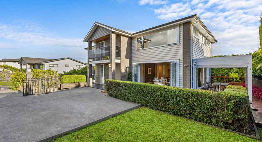  at 4B Hilton Close, Fairview Heights, North Shore City, Auckland