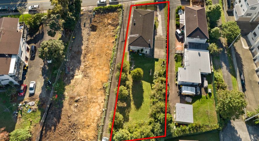  at 1/201 Sunnynook Road, Wairau Valley, Auckland