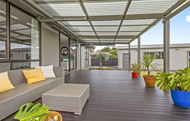  at 7 Starforth Place, Henderson, Auckland