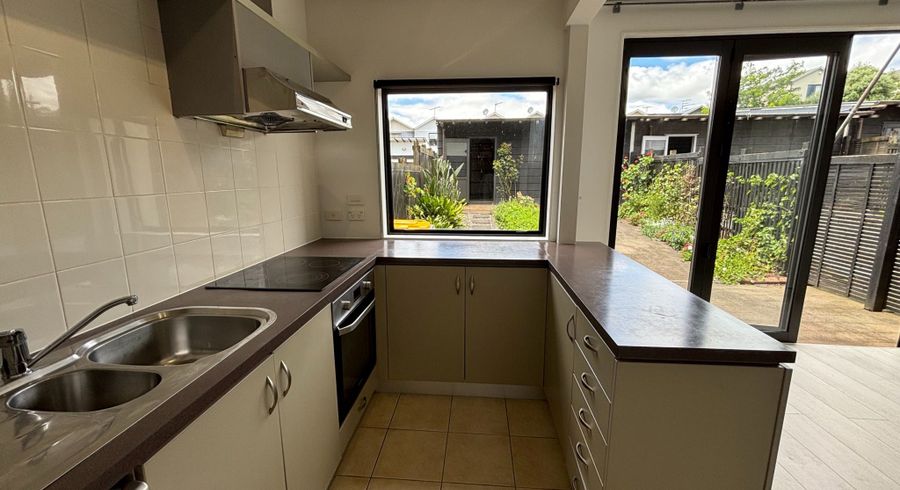  at 19 Kirikiri Lane, East Tamaki, Auckland
