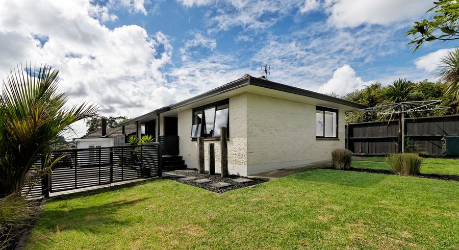  at 2/519 Richardson Road, Mount Roskill, Auckland