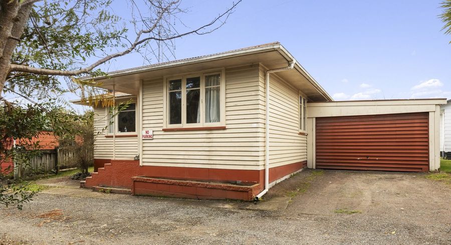  at 8C Bell Road, Western Heights, Rotorua, Bay Of Plenty