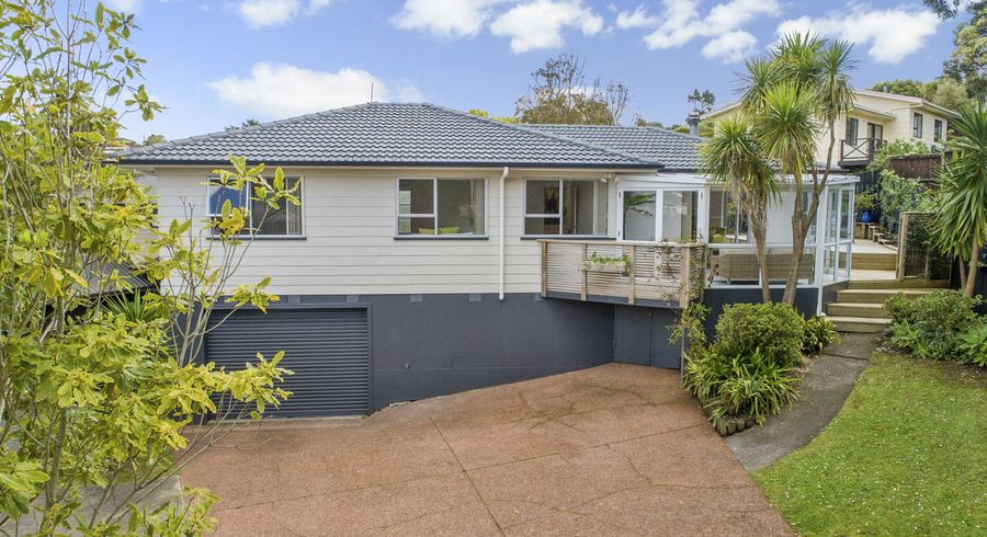  at 18 Cottam Grove, Northcross, Auckland