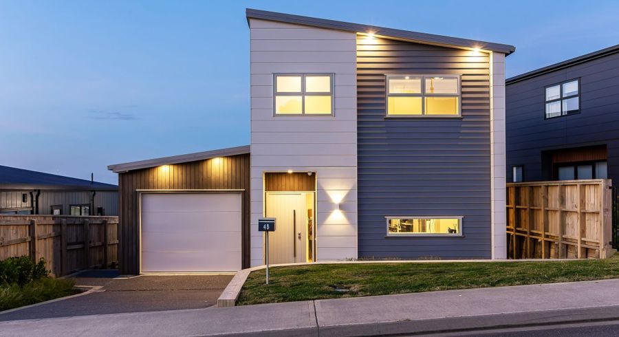  at 4B Okupe Grove, Aotea, Porirua, Wellington