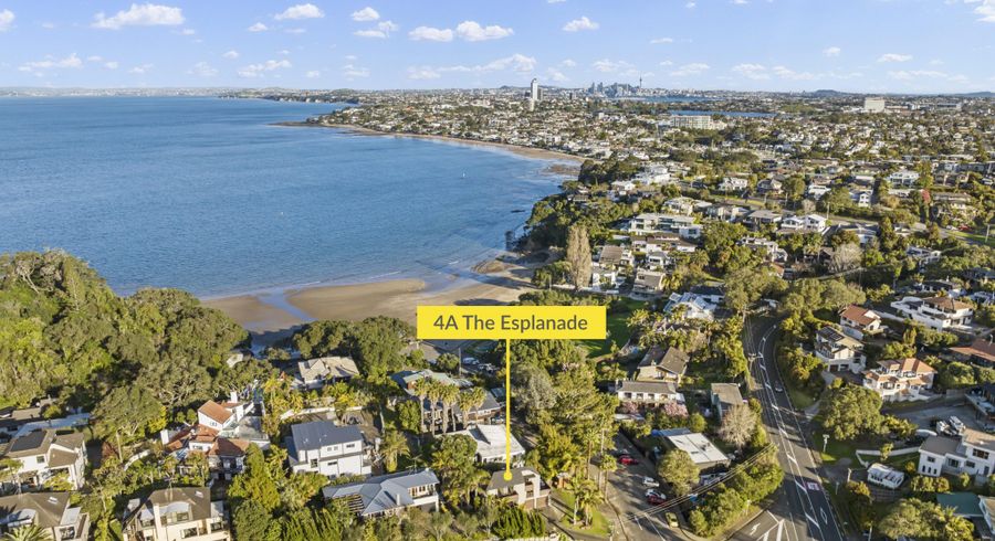  at 2/4 The Esplanade, Castor Bay, Auckland
