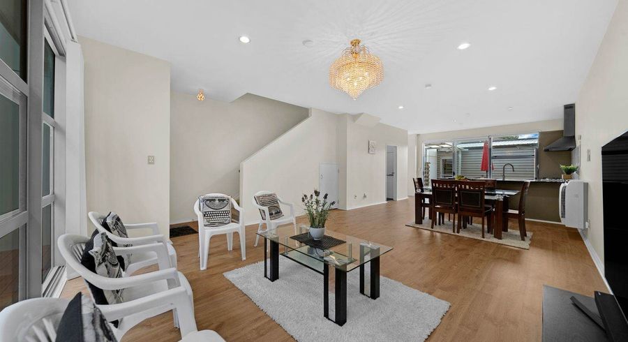  at 6 Kauri Drive, Takanini, Papakura, Auckland