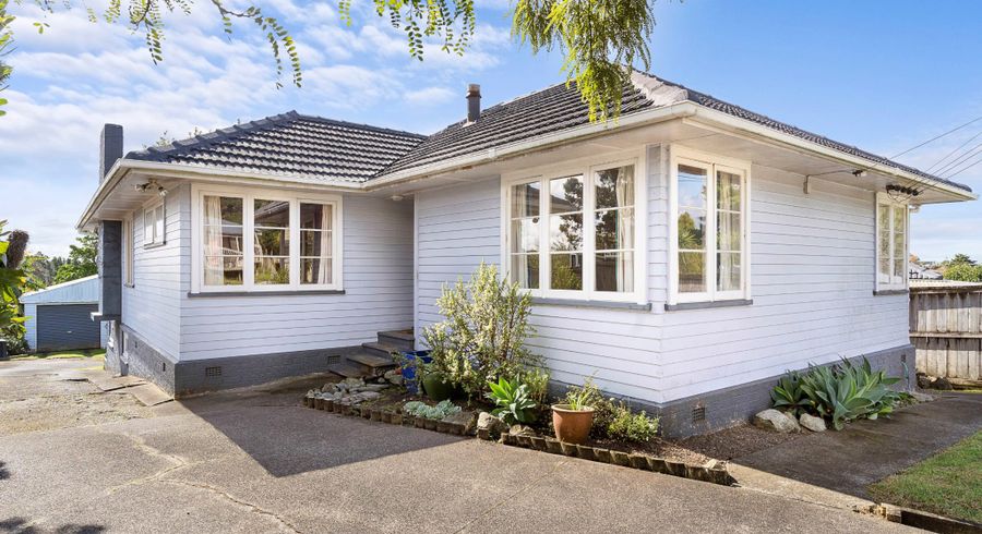  at 14 Paton Avenue, Te Atatu South, Auckland