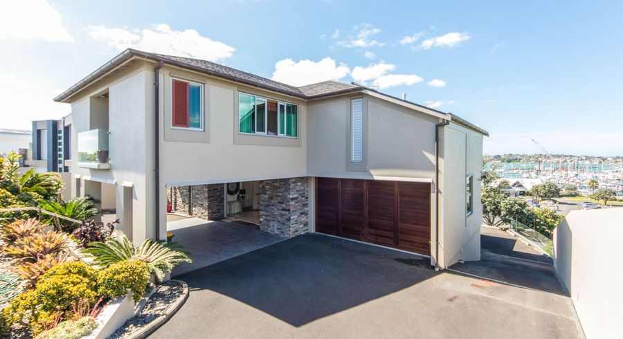  at 64 Compass Point Way, Half Moon Bay, Auckland
