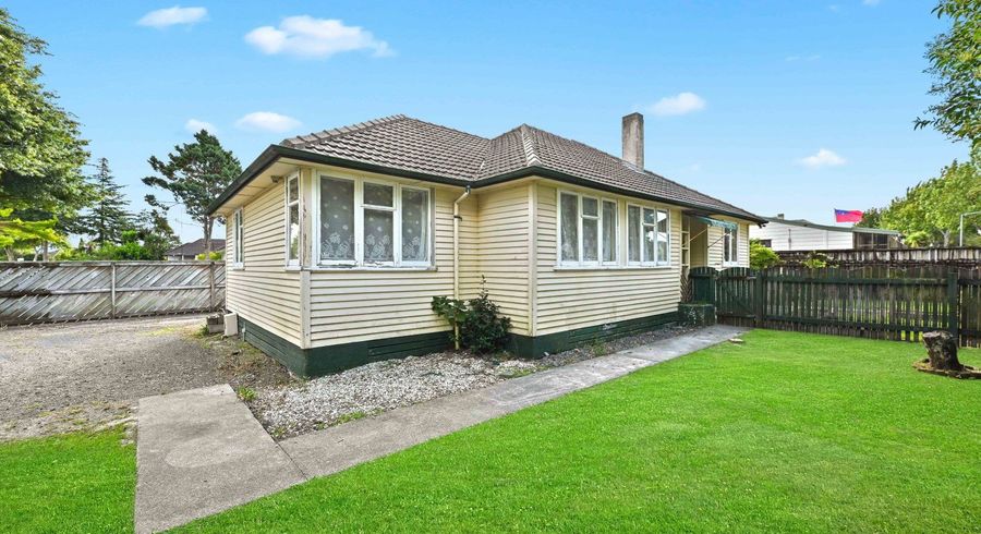  at 1 Kenney Crescent, Fairfield, Hamilton