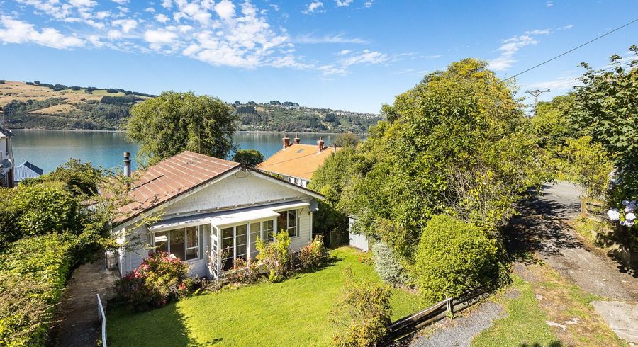  at 16 Adderley Terrace, Ravensbourne, Dunedin