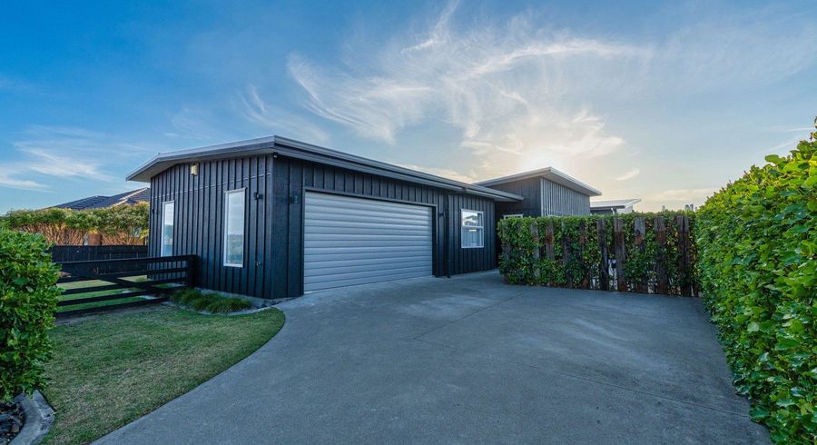  at 17 Forbes Road, Foxton Beach, Horowhenua, Manawatu / Whanganui