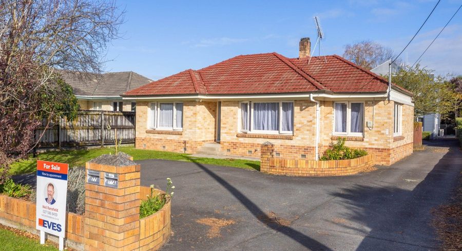  at 77 Fox Street, Hamilton East, Hamilton