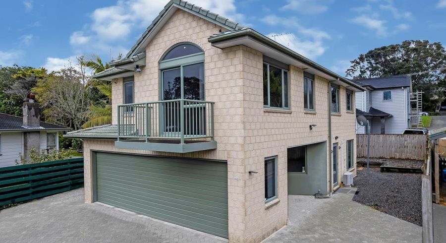 at 2/55 Normanton Street, Glenfield, North Shore City, Auckland