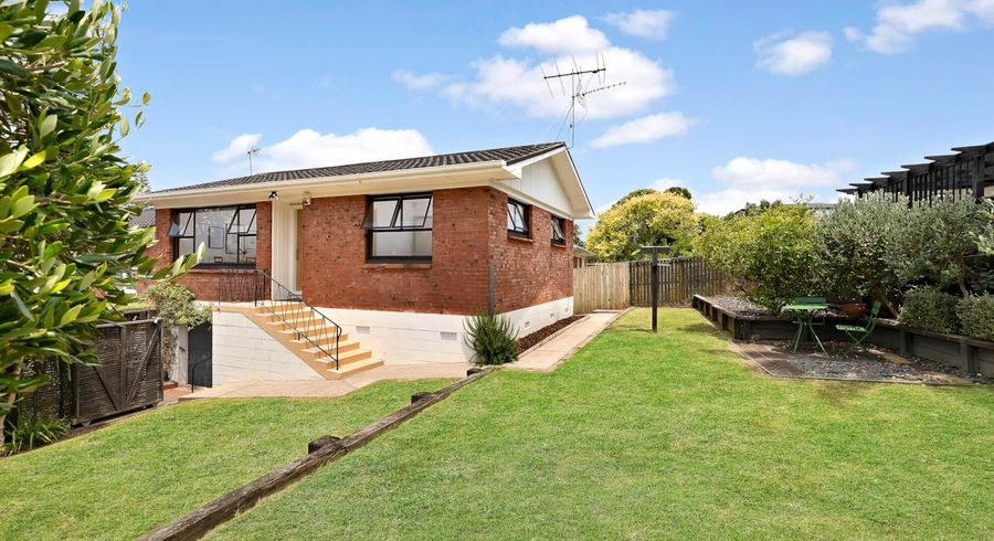  at 1/3 Rathlin Street, Blockhouse Bay, Auckland