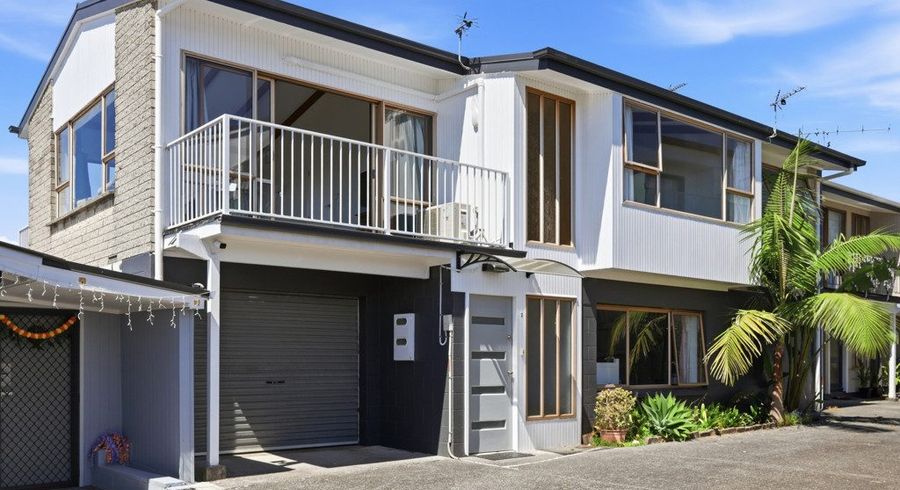  at 2/110 Hillside Road, Papatoetoe, Manukau City, Auckland
