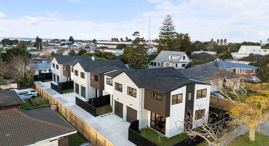  at 37E Flanshaw Road, Te Atatu South, Waitakere City, Auckland