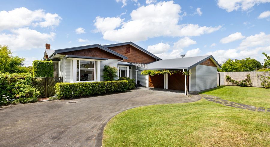  at 58 Lake Crescent, Hamilton Lake, Hamilton, Waikato