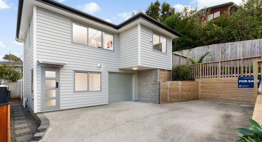  at 90A Oaktree Avenue, Browns Bay, North Shore City, Auckland