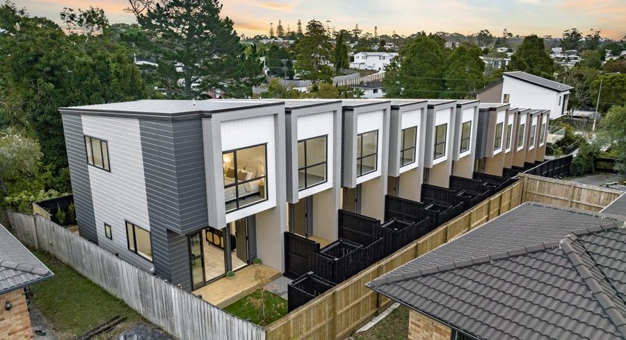  at 8, 9 & 10/39 Brandon Road, Glen Eden, Waitakere City, Auckland