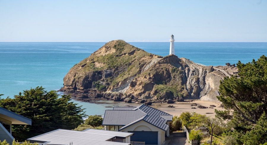  at 48 Balfour Crescent, Castlepoint, Tīnui