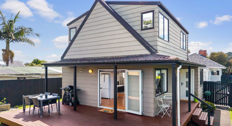  at 2/7 Ranch Avenue, Beach Haven, North Shore City, Auckland