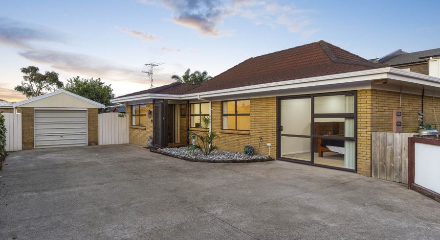  at 2/14 Paton Avenue, Papatoetoe, Auckland