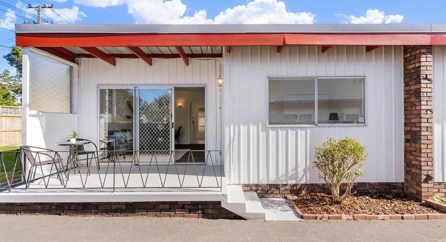  at 11 Puriri Avenue, Greenlane, Auckland