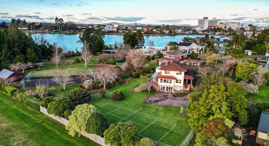  at 148 Lake Crescent, Hamilton Lake, Hamilton, Waikato