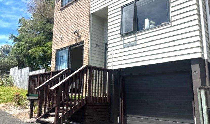  at 1/2 Swan Hill Drive, Glen Eden, Waitakere City, Auckland
