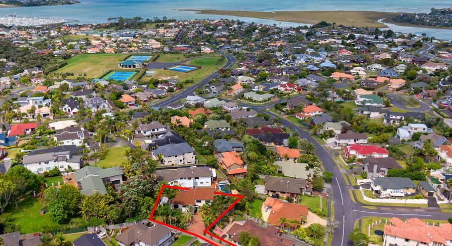  at 37 Hogarth Rise, West Harbour, Auckland