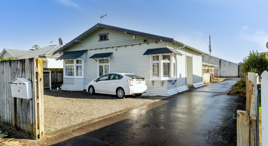  at 1/135 Ferguson Street, West End, Palmerston North, Manawatu / Whanganui