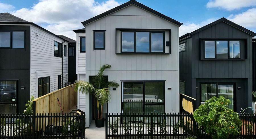  at 4 Honohono Avenue, Milldale, Rodney, Auckland