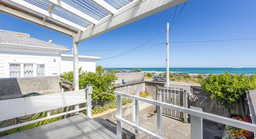  at 392 The Esplanade, Island Bay, Wellington, Wellington