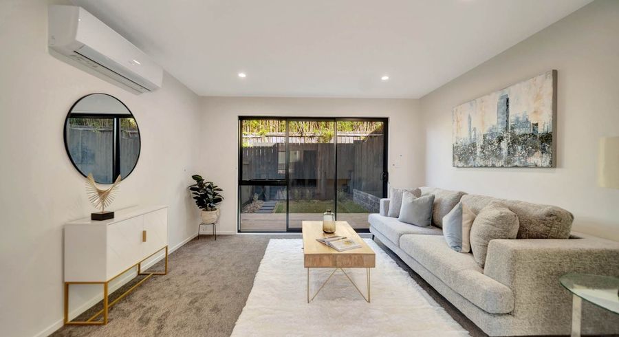  at 2/106 Triangle Road, Massey, Waitakere City, Auckland