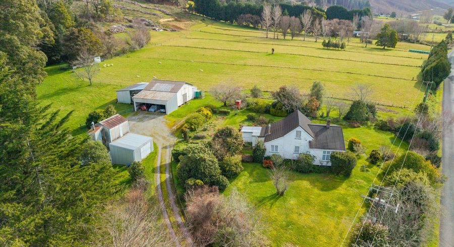  at 405 Pigeon Valley Road, Pigeon Valley, Wakefield