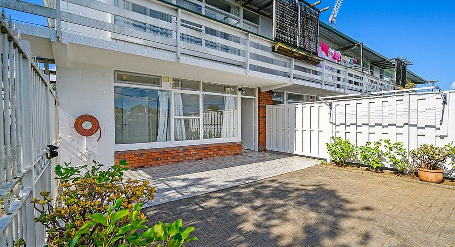  at 1/1 Eldon Road, Mount Eden, Auckland City, Auckland