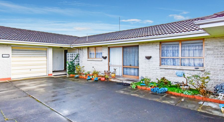  at 2/11 Wyllie Road, Papatoetoe, Auckland