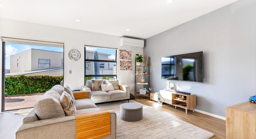  at 18/40 Scarlet Oak Drive, Albany, North Shore City, Auckland