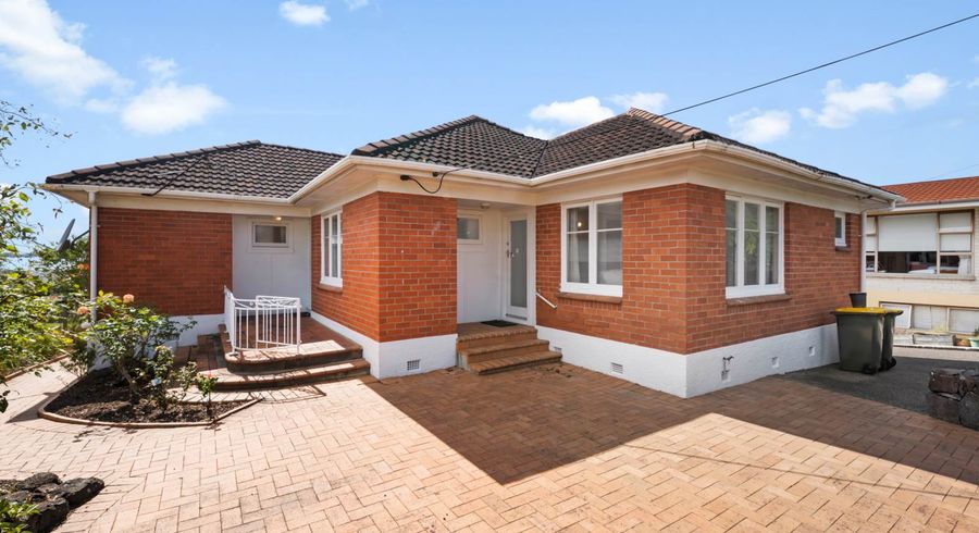  at 103 Sylvan Avenue, Northcote, Auckland