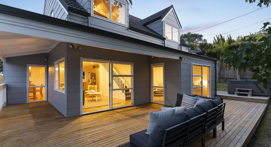  at 2/68 Matipo Road, Mairangi Bay, Auckland