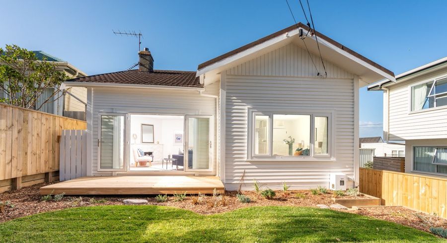  at 113 Queens Drive, Lyall Bay, Wellington, Wellington