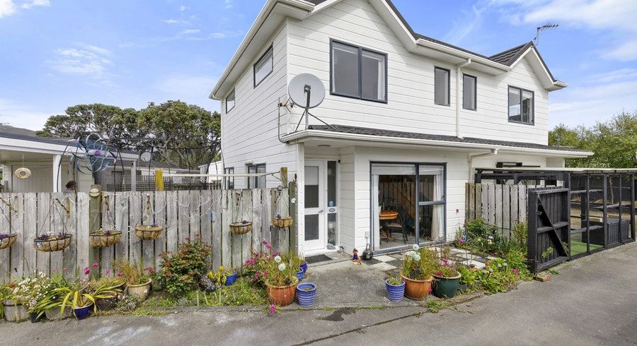  at 4/24 Mason Street, Moera, Lower Hutt, Wellington