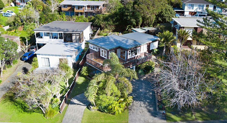 at 28 Manhattan Heights, Glendene, Waitakere City, Auckland