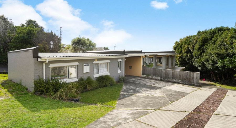  at 24 Edgeworth Road, Glenfield, North Shore City, Auckland