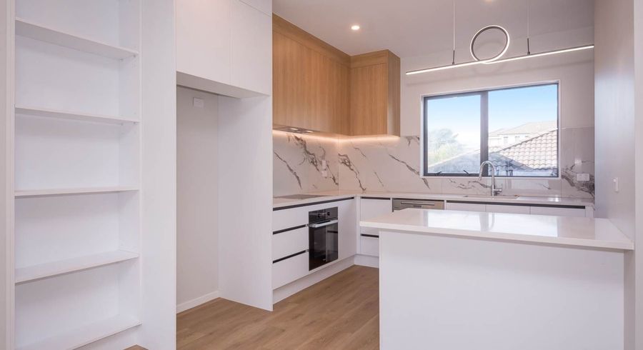  at 8/15 Thornton Road, Milford, North Shore City, Auckland