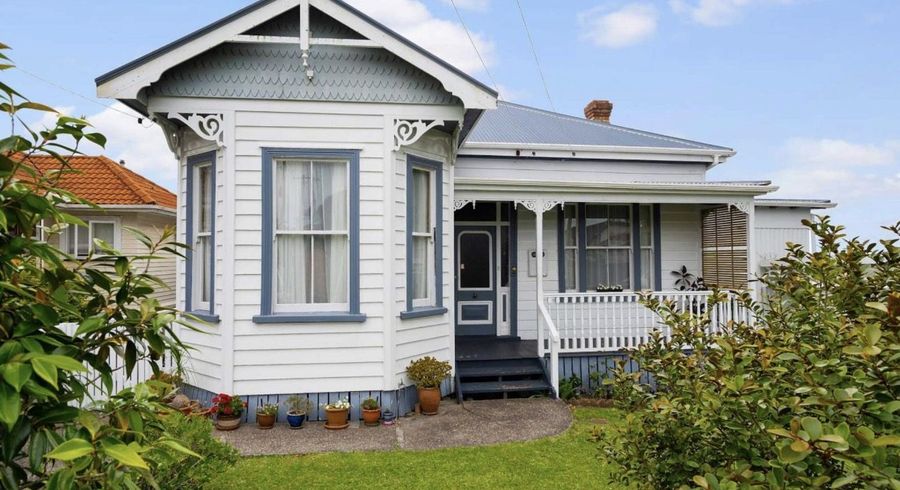  at 27 Roberton Road, Avondale, Auckland City, Auckland