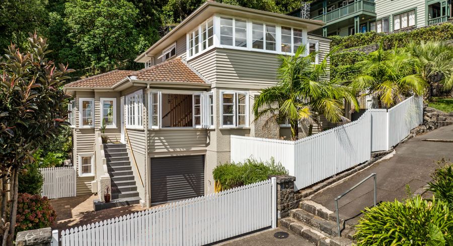  at 6 Hillside Crescent, Leigh