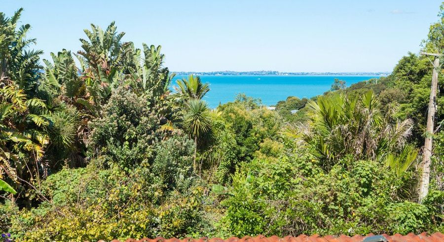  at 41 Beresford Avenue, Surfdale, Waiheke Island, Auckland